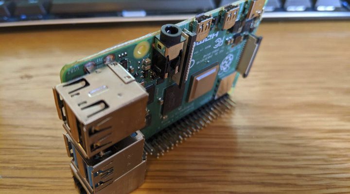 Raspberry-Pi-4-Vertical-Orientation